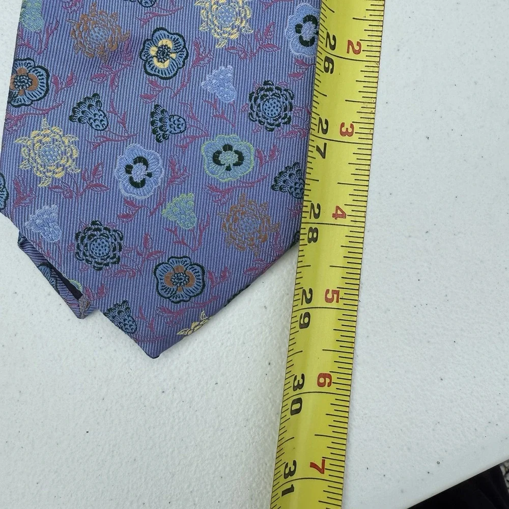 Holland And Sherry Silk Tie Beautiful Floral‎ Design